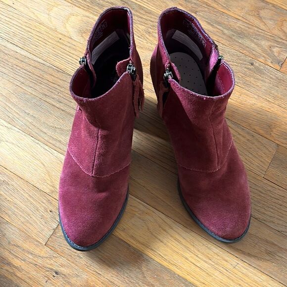 Womens’ American Eagle Outfitters Suede Ankle Boots Size 9 - Picture 5 of 7